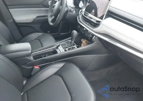 2024 Jeep Compass Latitude 4X4 from USA, damaged, VIN 3C4NJDBN5RT117091